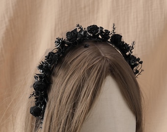 Black Lace and Foam Rose Crown - Gothic Dark Romance Bridal Headpiece for Wedding