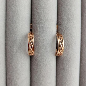 Vintage Original 14 K gold earrings 583 with filigree