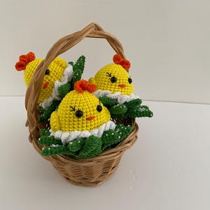 Easter chicken 1pc crocheted yellow chick stuffed animal, pocket size chick gift, chicken amigurumi decor for Easter