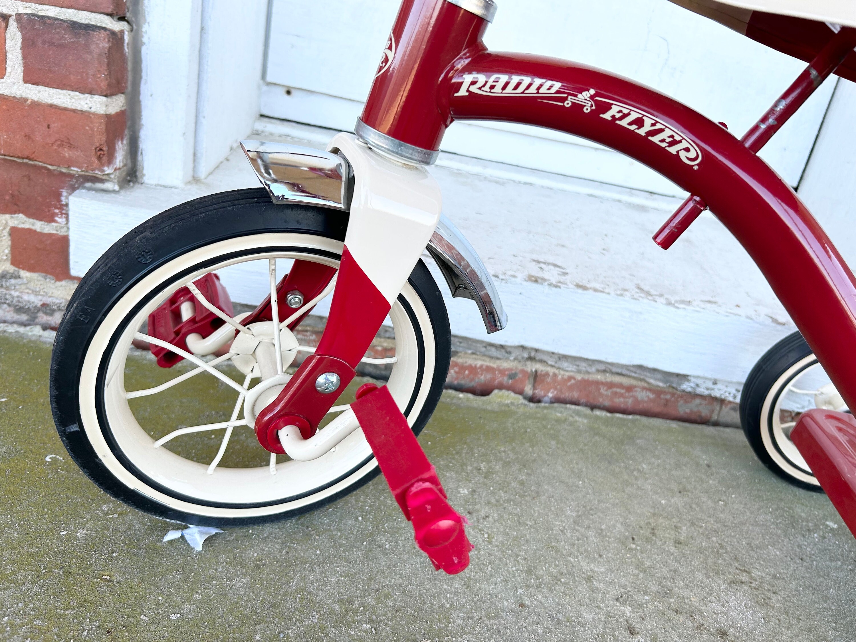Radio Flyer Classic Red Tricycle Bike for Toddlers & Young Children W