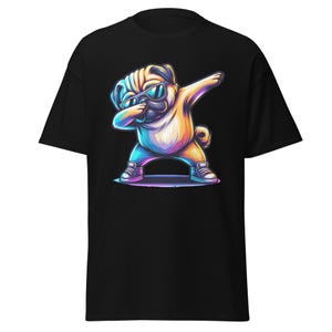 Dabbing Pug | Klassisches Unisex T-Shirt | Mops macht einen Dab | Dab Dance | Dab Hand | Hund mit Sonnenbrille