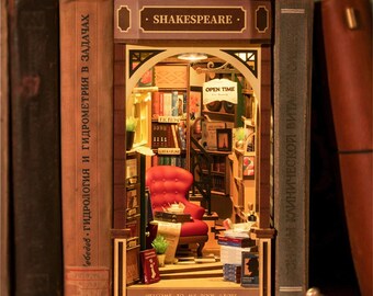 Libreria Rolife Book Nook: kit fai da te per una casa in miniatura con LED