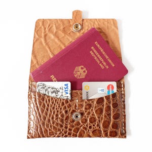Capa de passaporte de couro artesanal – Capa de passaporte de couro elegante e carteira para passageiros frequentes, durável e elegante