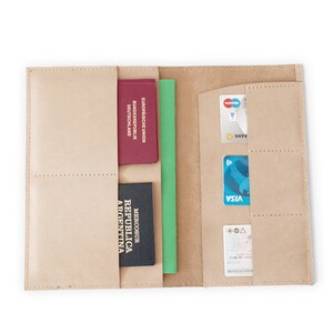 Organizador de viaje premium hecho de cuero genuino – estuche de viaje y billetera hechos a mano – organización perfecta para viajeros frecuentes e idea de regalo