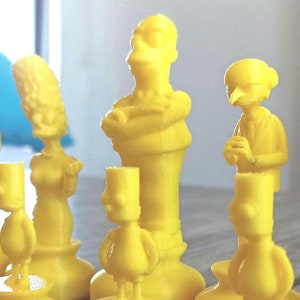 Simpsons Themed Chess Set, Colorful 3d Printed Chess 32 Pieces, Unique 90s Cartoon Board Game, Decorative Collectible Home / Office Ornament