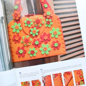 May include: A step-by-step guide on how to make a felt handbag with flower embellishments. The instructions include images of the process, with the text "10. Monter l'ensemble du sac. R&eacute;aliser un point de grebiche pour chaque passage du fil papier renforc&eacute; dans les trous du sac. Continuer jusqu'au bout" and "11. Dans les deux derniers trous faire un double passage du fil pour renfoncer. Monter l'autre partie du sac selon le m&ecirc;me principe. Avec le reste du fil papier renforc&eacute; (qui arrive de chaque c&ocirc;t&eacute;) fixer le rabat. Attacher les deux fils ensemble".