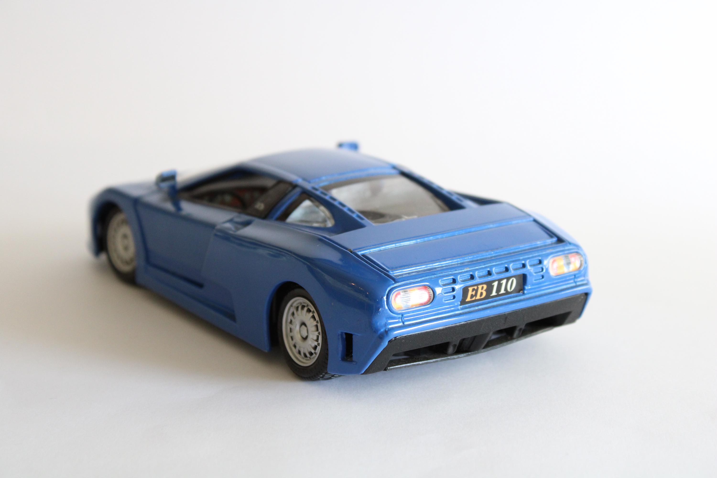 1992 Bugatti Model Car: Maisto 1/24 Scale Collector - Etsy
