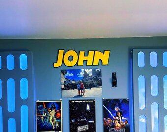 Letras personalizadas inspiradas en Star Wars / Decoración de pared impresa en 3D / Letrero con nombre para la habitación del bebé / Decoración para el dormitorio / Arte de pared para la cueva del hombre / Letrero con nombre de Star Wars