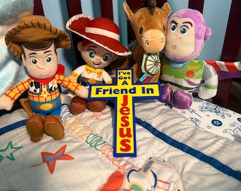 Letrero cristiano con cruz inspirado en Toy Story / Decoración de pared impresa en 3D con la frase "Tengo un amigo en Jesús" / Regalo cristiano para la habitación de los niños