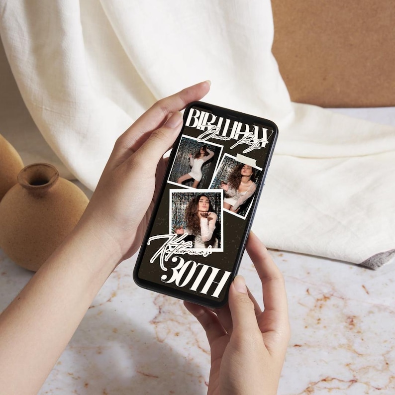 Pode incluir: Um smartphone exibe uma colagem de anivers&aacute;rio com tr&ecirc;s fotos e o texto "Birthday", "Katherine's" e "30th". O telefone &eacute; segurado por duas m&atilde;os contra um fundo neutro.