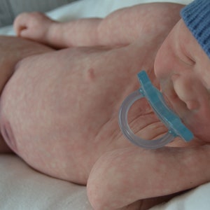 Adrian, bébé entièrement en silicone image 9