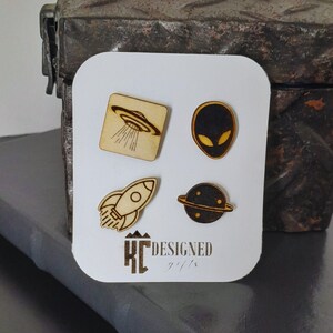 Wooden lapel pins | Space themed lapel pin | Alien themed lapel pin | Backpack pins | Laser engraved gift | Push pins | Corkboard accessory