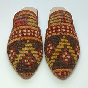Women Mules 38EU(8US), Vintage Turkish Kilim Mules, Traditional Kilim Slipper, Kilim Shoes, Boho Style, handcrafted Mules, One of a kind