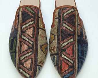 Handcrafted Kilim Mules: Vintage Turkish Sumak Slippers (38EU/8US)