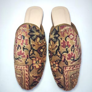 42EU(9US) Original Vintage handknotted Turkish carpet men Mules, One of a kind Carpet Slipper, Boho Shoes, Handcrafted Slipper