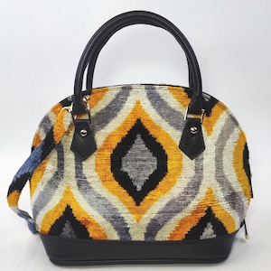 Bolso de terciopelo İkat con asa superior, bolso de hombro de terciopelo İkat tejido a mano, bolso de terciopelo İkat con ribete de cuero, bolso İkat boho, boho chic