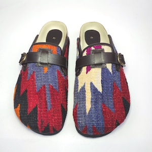 Men&#39;s Kilim Clogs: Handwoven Vintage Turkish Rug Mules (43EU/10US/9UK)