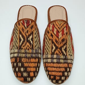 Women&#39;s Kilim Mules 40EU(10US), handmade Carpet Loafer, Ethnic shoes, Handcraft Shoes, one of  a kind Mules, Comfy Shoes, bohemian Style
