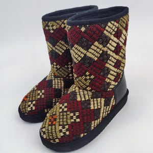 35EU(5US)Women leather Trim Half kilim Boots, Handwoven Vintage Kilim Boots, Rubber sole Kilim Boots, One of a Kind Kilim Boots, Comfy Boots