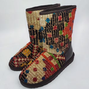 39EU(9US)Women leather Trim Half kilim Boots, Handwoven Vintage Kilim Boots, Rubber sole Kilim Boots, One of a Kind Kilim Boots, Comfy Boots