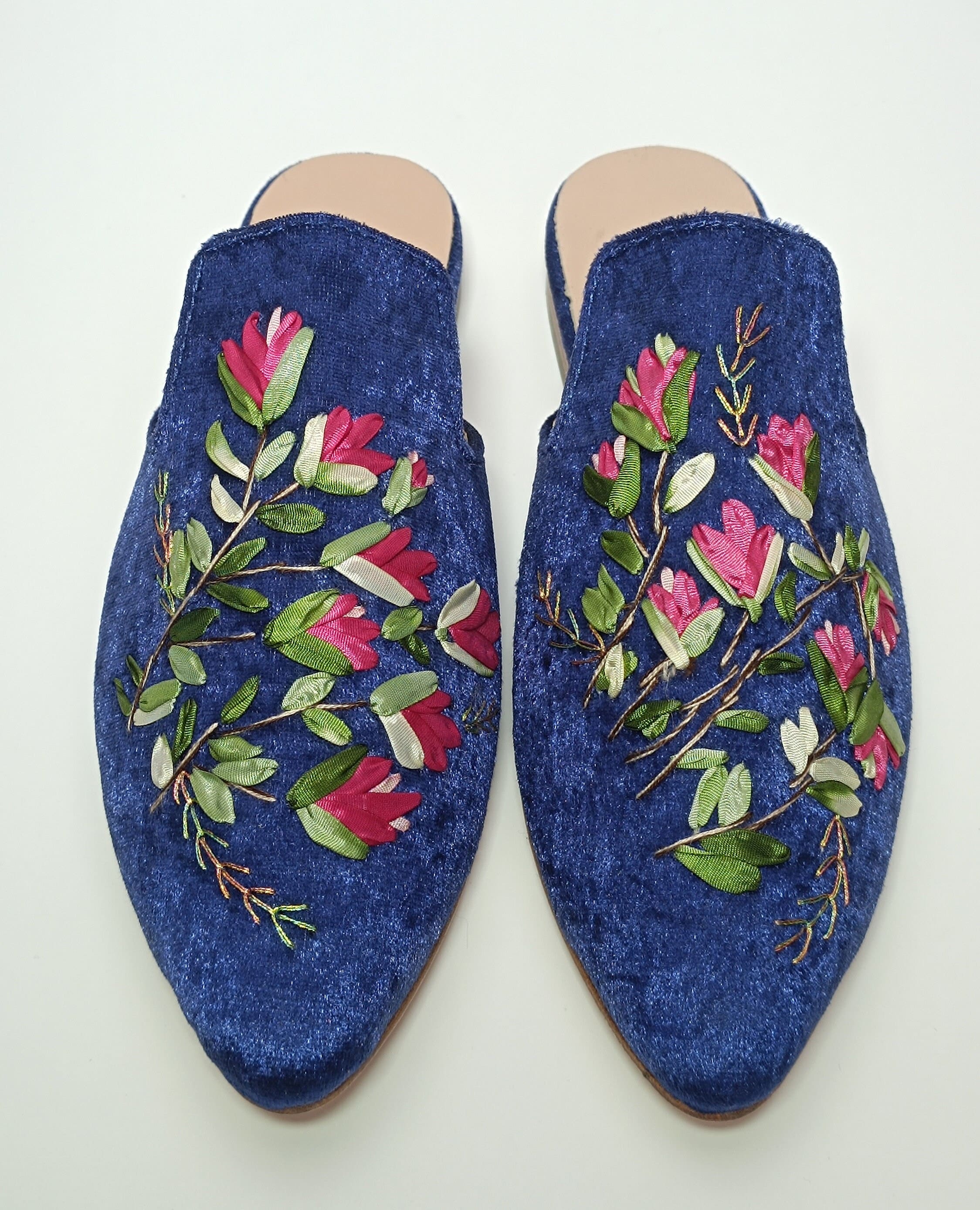 Flower Hand Embroidered Women Mules, Embroidery Slipper  display picture 2