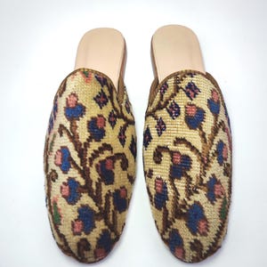 44EU/11US/10UK Men Shoes, Original Vintage Handknotted carpet Men&#39;s Slipper, one of a kind mules, Boho style