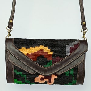 Carteira feminina, bolsa transversal Kilim marrom escuro, carteira Kilim vintage, carteira única, carteira Kilim turca feita à mão