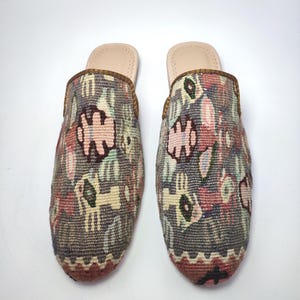 40EU(10US) Women&#39;s  Kilim Shoes, Handknotted Original Kilim Mule, Handcrafted Vintage Kilim Slipper, One of a kind  Kilim Slides