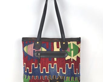 Vintage Kelim Axelväska: Handgjord Läderdetaljer, Boho Chic