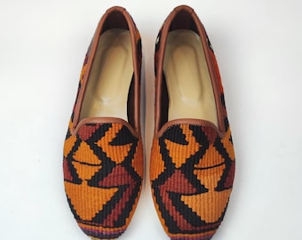 39 EU/ 9 US/ 7 UK Handwoven Kilim Loafers: Women's Vintage Turkish Rug Shoes