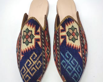 38EU(8US) Women Handwoven vintage carpet Shoes, Leather Sole Vintage Carpet Mule, One of a Kind Women Carpet Slipper, Women Carpet Slides