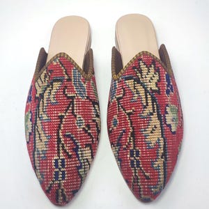 39EU(9US) Women Handwoven vintage carpet Shoes, Leather Sole Vintage Carpet Mule, One of a Kind Women Carpet Slipper, Women Carpet Slides