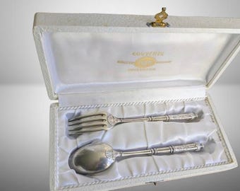 Cubiertos plateados para niños