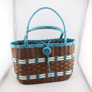 Bolso de mano vintage tejido con asa superior y cierre de botón, divertido para primavera y verano, marrón y azul