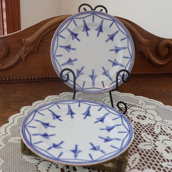 RARE Royal Crown Derby RCD England 2 Plates Blue Bells on Chain Porcelain with gold trim Pattern 4685 1915