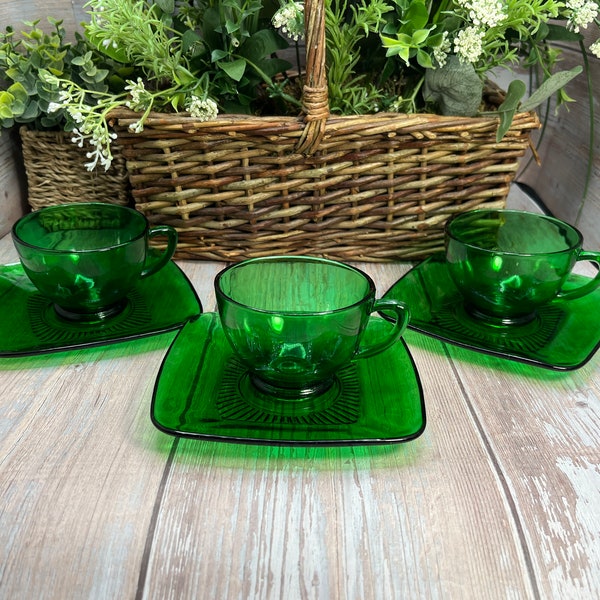 Anchor Hocking Charm Forest Green Cup & Saucer, Emerald Green Glass Cup and Saucer Set, Vintage Green Glass Cup Saucer Set