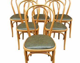 6 vintage bistrostolen uit de jaren 80 in Baumann-stijl, gemaakt van leer, afkomstig uit een Parijs café in Montmartre, Frankrijk. Stoelen van gebogen hout.