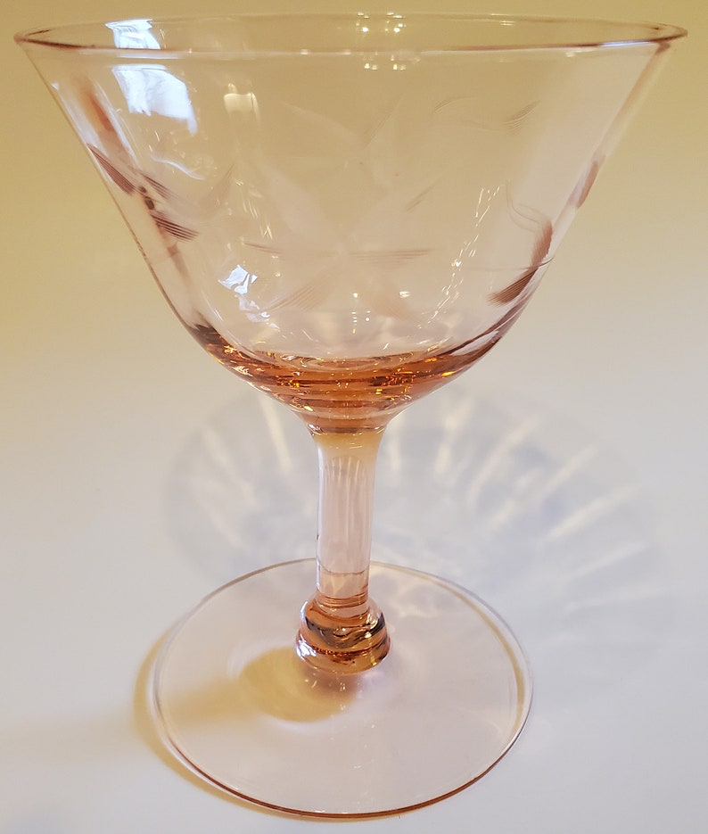 Elegantes rosa Depressionsglas mit Blumen geätztes Champagner-Sorbetglas 4,5 Zoll Bild 3