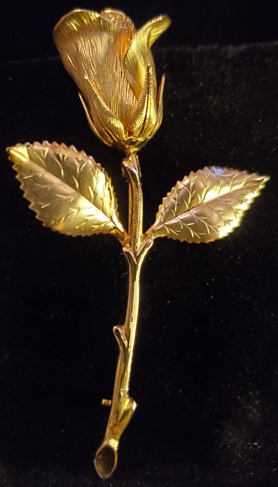 Beautiful Vintage Gold Tone Rose Brooch - 3 Inch - image 3