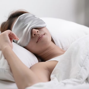 100% Mulberry Silk Sleeping Mask, 22 Momme, Eye mask, Sleep Mask, Blindfold,