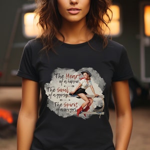 Retro Cowgirl-skjorta, Hippies hjärta, En zigenares själ, En cowgirls ande, Gypsy Soul-tröja, Western Rodeo-t-shirt, Flower Child-t-shirt Black