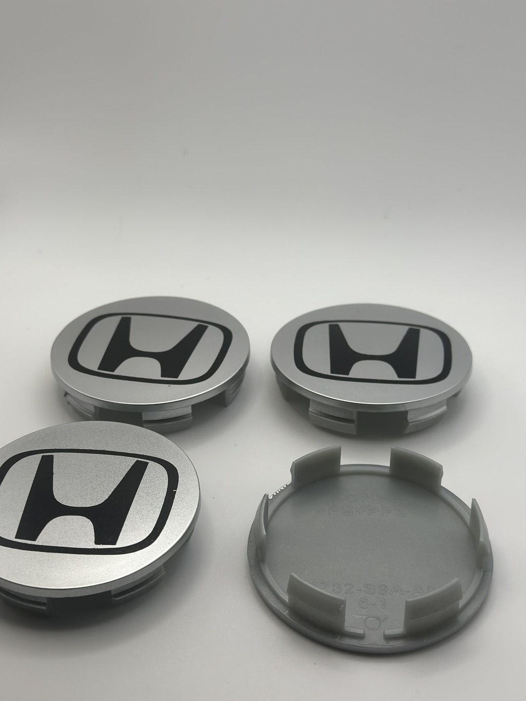 4pcs for Honda Civic Accord CRV Silver Black 69mm Wheel Emblem Hub