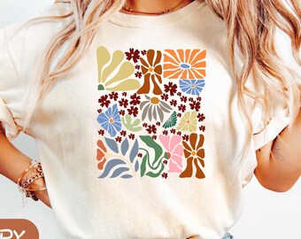 Comfort Colors® Floral Boho T-Shirt, Retro Tee, Vintage Shirt Hippie Style Top Abstract Artsy Tee Boho Shirt Retro T Shirt Boho Floral Shirt