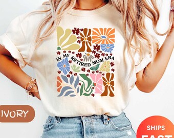 Comfort Colors® shirt for retired mom, boho flora shirt for retired moms Daisy Flower Tee Botanical tshirt wildflower t-shirt gardener gift