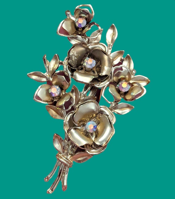 Vintage Goldtone CORO Floral Brooch Pin