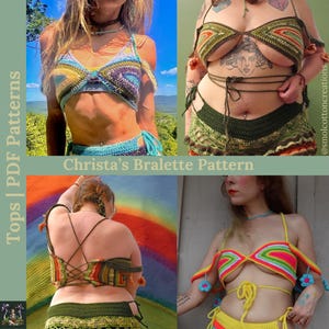 Peut inclure: Quatre tops en crochet de différentes couleurs, dont l'arc-en-ciel, le vert et le jaune. Les tops sont tous faits à la main et présentent des motifs complexes. L'image comprend le texte "Tops | PDF Patterns" et "Christa's Bralette Pattern".