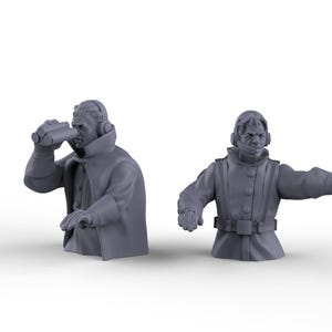 Könnte beinhalten: Zwei grau bemalte Miniaturfiguren von Personen in Winterkleidung. Eine Figur schaut durch ein Fernglas und die andere zeigt mit der rechten Hand.