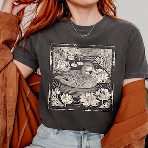 Duck Shirt Birdwatching Linocut Shirt Folk Art Goose Tshirt Granola Girl Aesthetic Wildlife Crewneck Cottage Core Clothes Bird Lover Gift