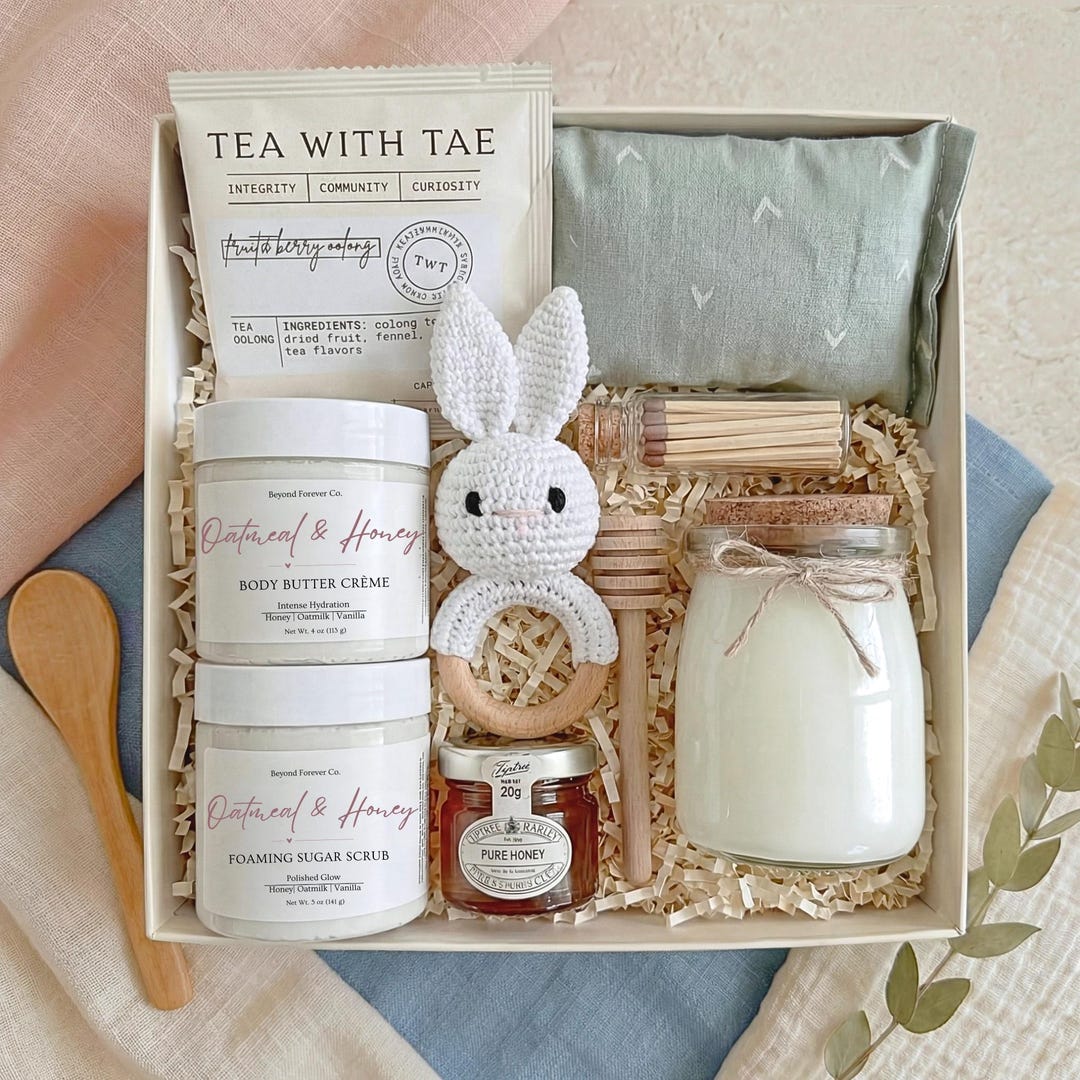 New Mom Gift Box | Postpartum Self Care Gift Set for Her | Baby Shower ...