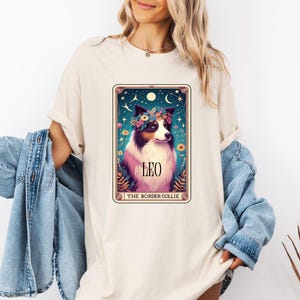 ボーダーコリーシャツ、コンフォートカラーズ®パーソナライズドッグタロットカードTシャツ、ボーダーコリースウェットシャツドッグTシャツ、タロットカードシャツ、ユニセックス